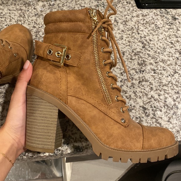 GBG Guess Los Angeles Shoes- M in Jaylee Light only been worn once. - Picture 6 of 8